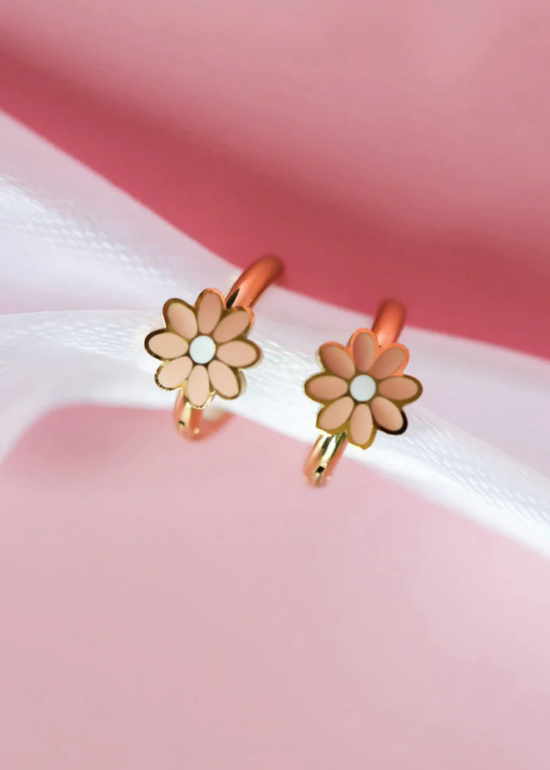 Peach Daisy Huggies